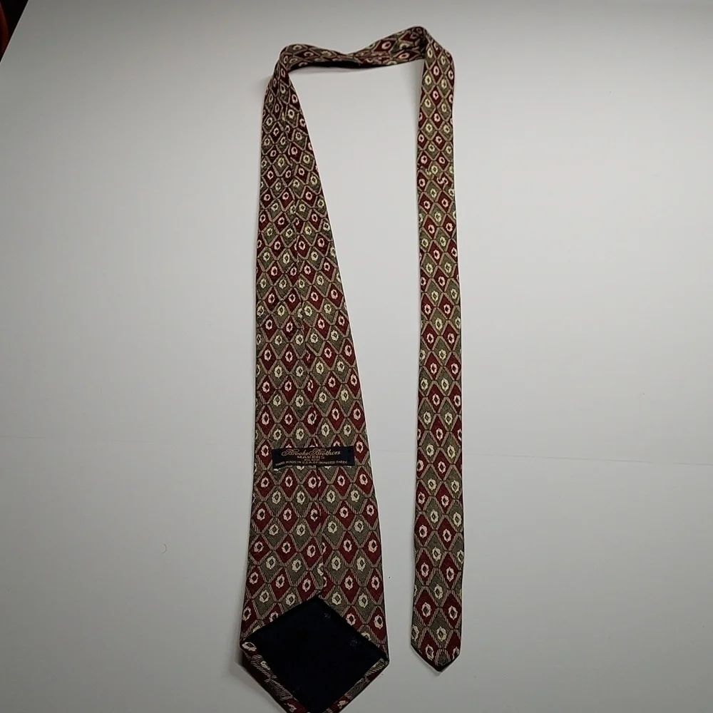 Brooks Brothers 100% Silk Tie